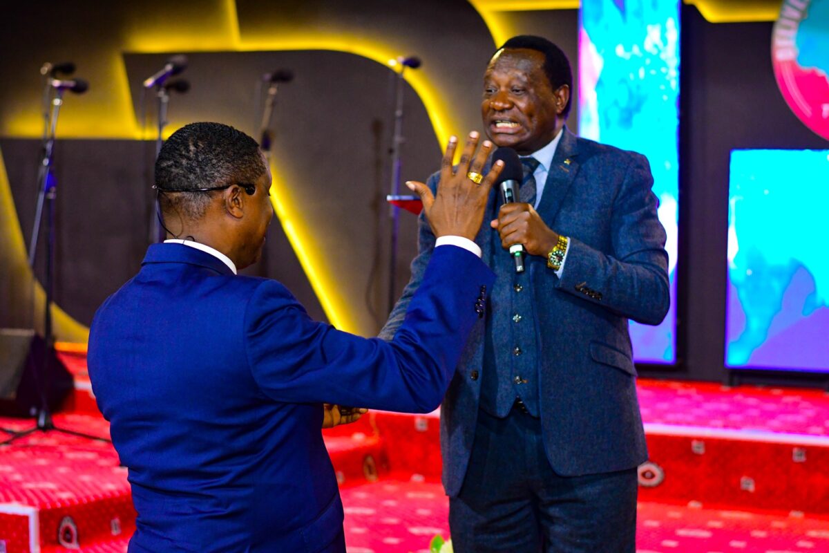 Rev Nzuna Ministering